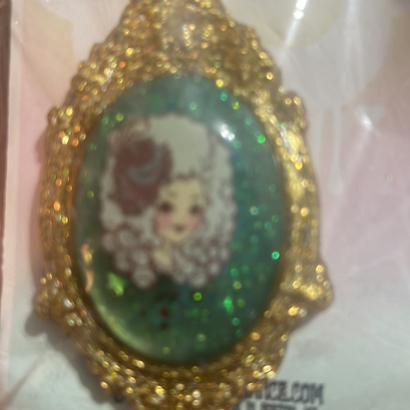 Zombie Romance Marie Antoinette Necklace - Picture 5 of 5